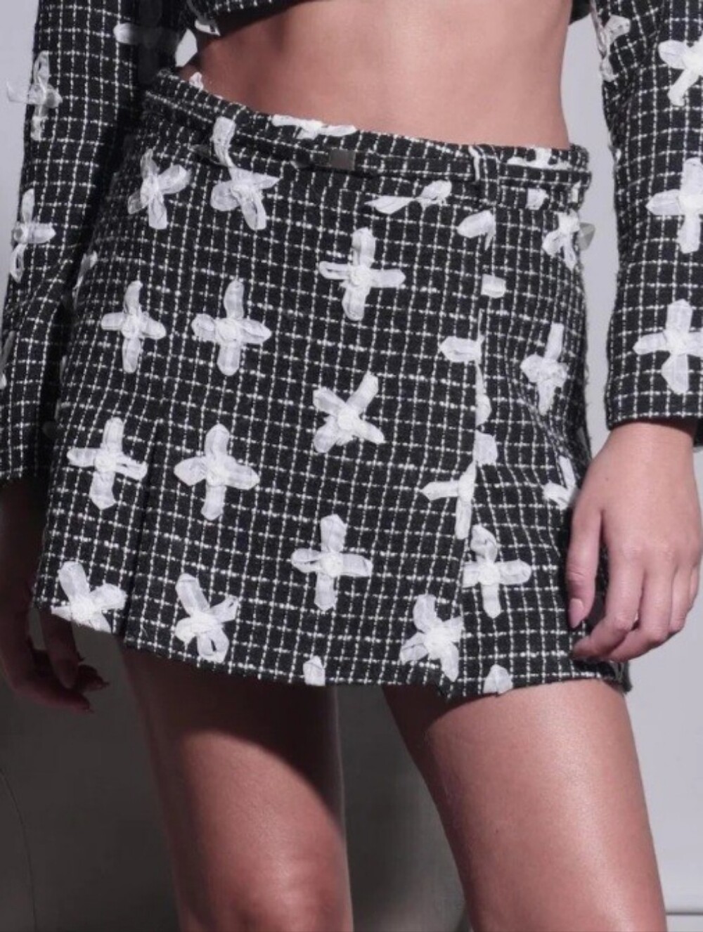 Walter Baker Daniella Black and White  Mini Skirt in Fleur Tweed, NWT